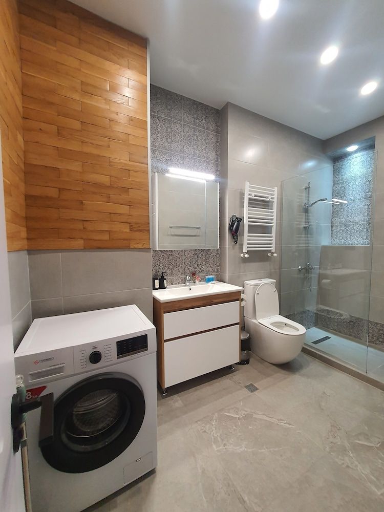 Dat Exx on Freedom Square Standard Apartment 12