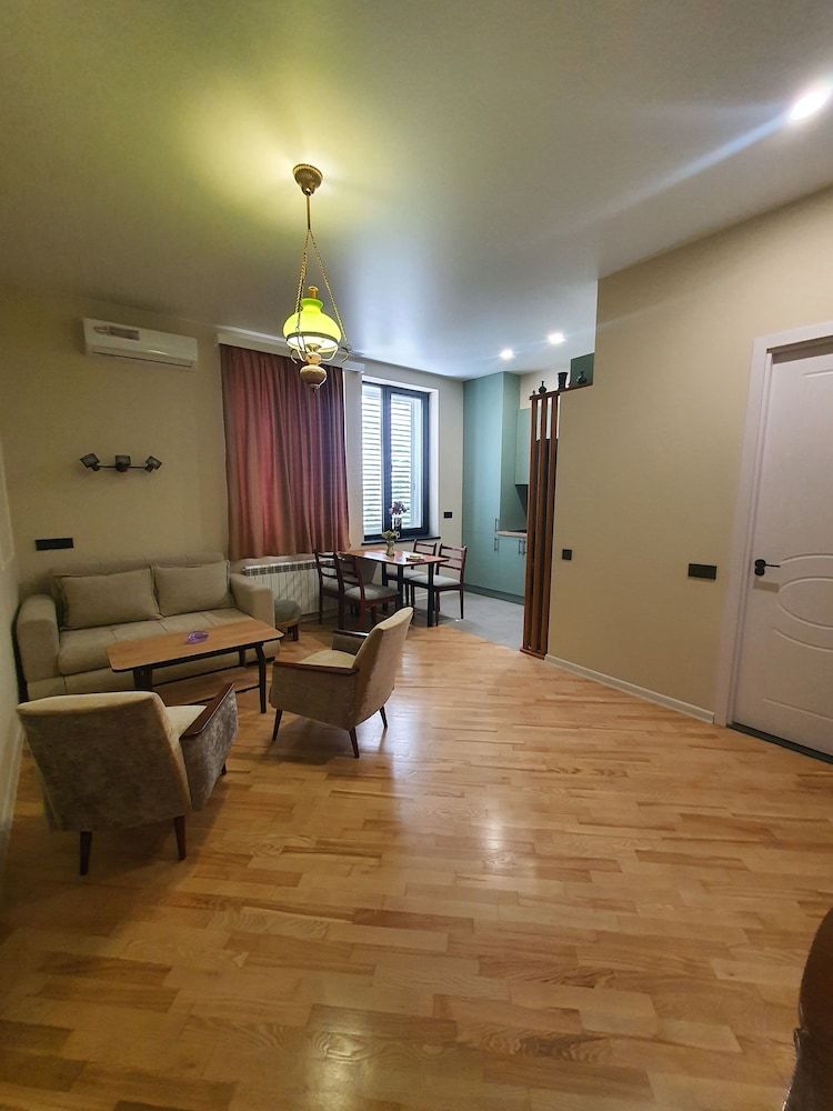 Dat Exx on Freedom Square Apartment 8