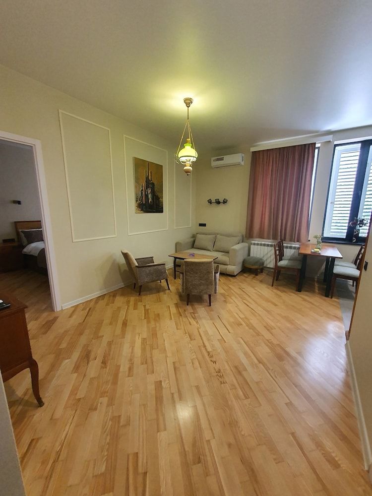 Dat Exx on Freedom Square Apartment 9