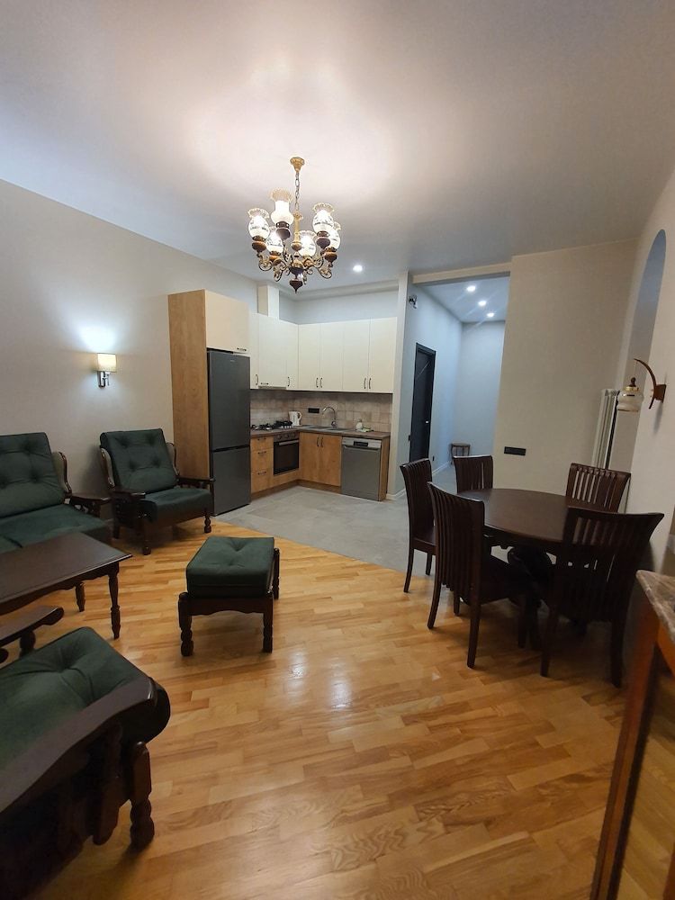 undefined Dat Exx on Freedom Square 3