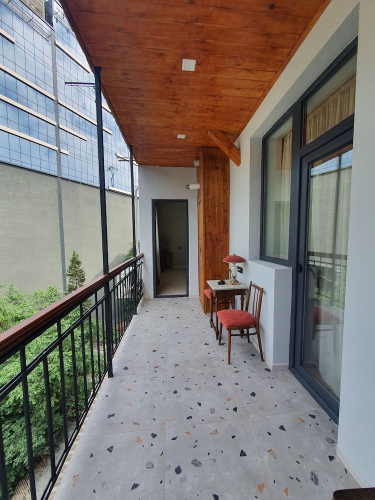 Dat Exx on Freedom Square Standard Apartment 10