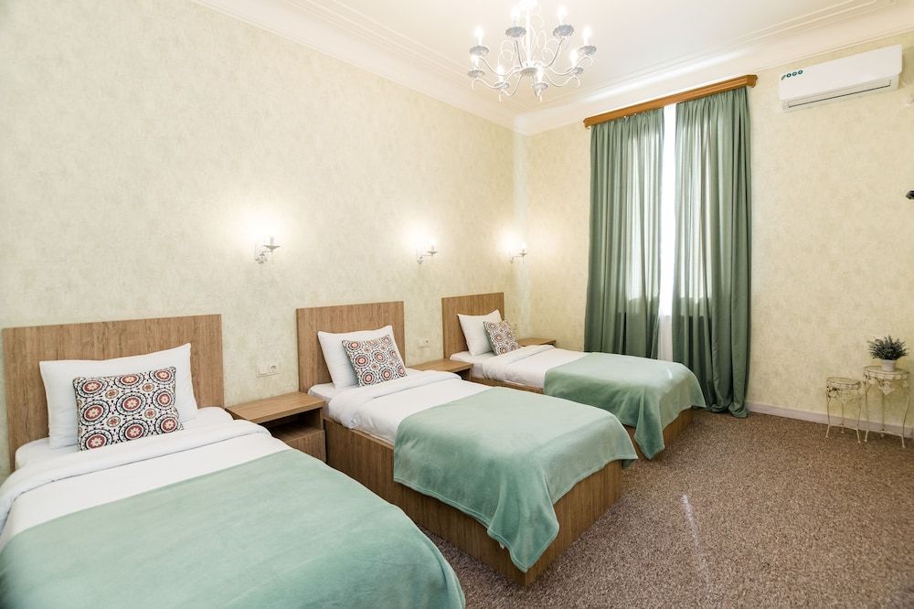 undefined Dat Exx on Freedom Square 9