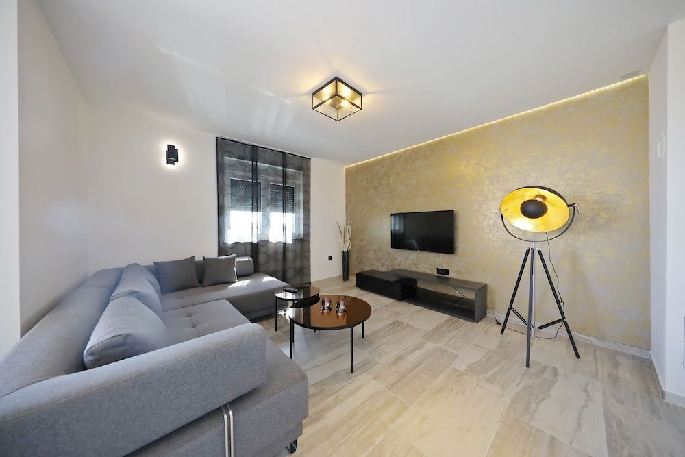 Premium Two Bedroom Apartment with City View