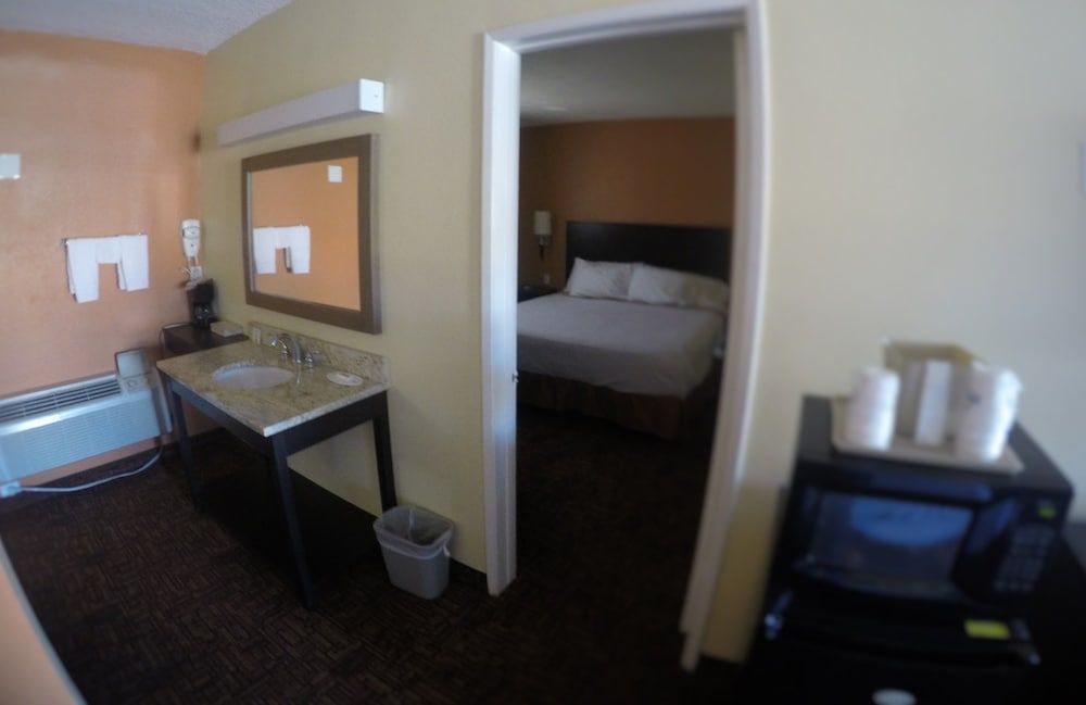 Room, Multiple Beds, Non Smoking