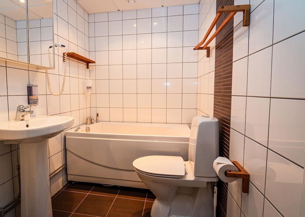 Skoogs BnB Twin Room, 2 Twin Beds 4