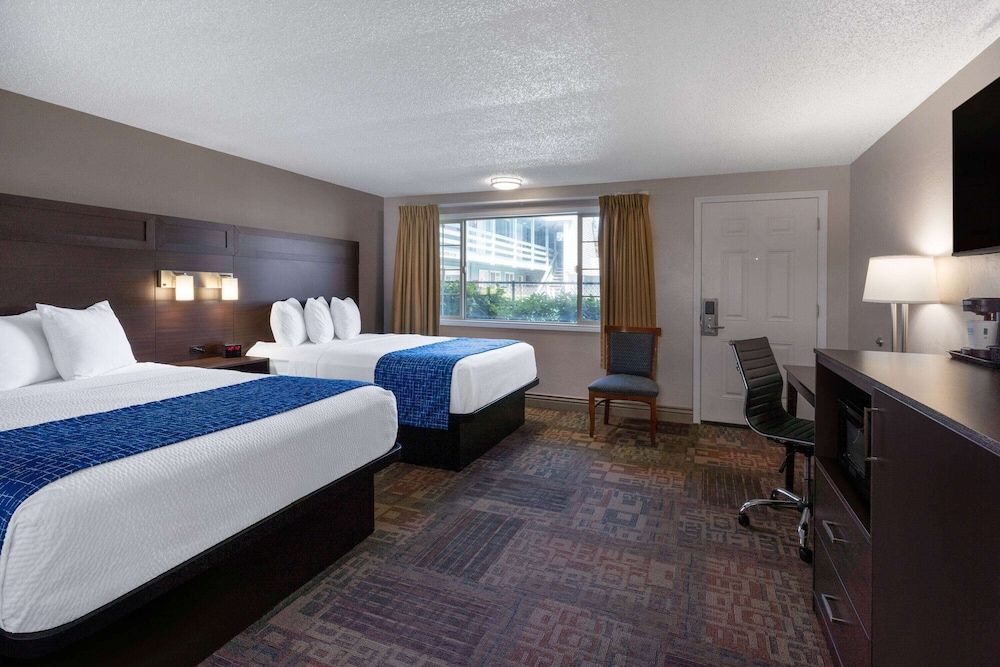 Room, 2 Queen Beds, Non Smoking