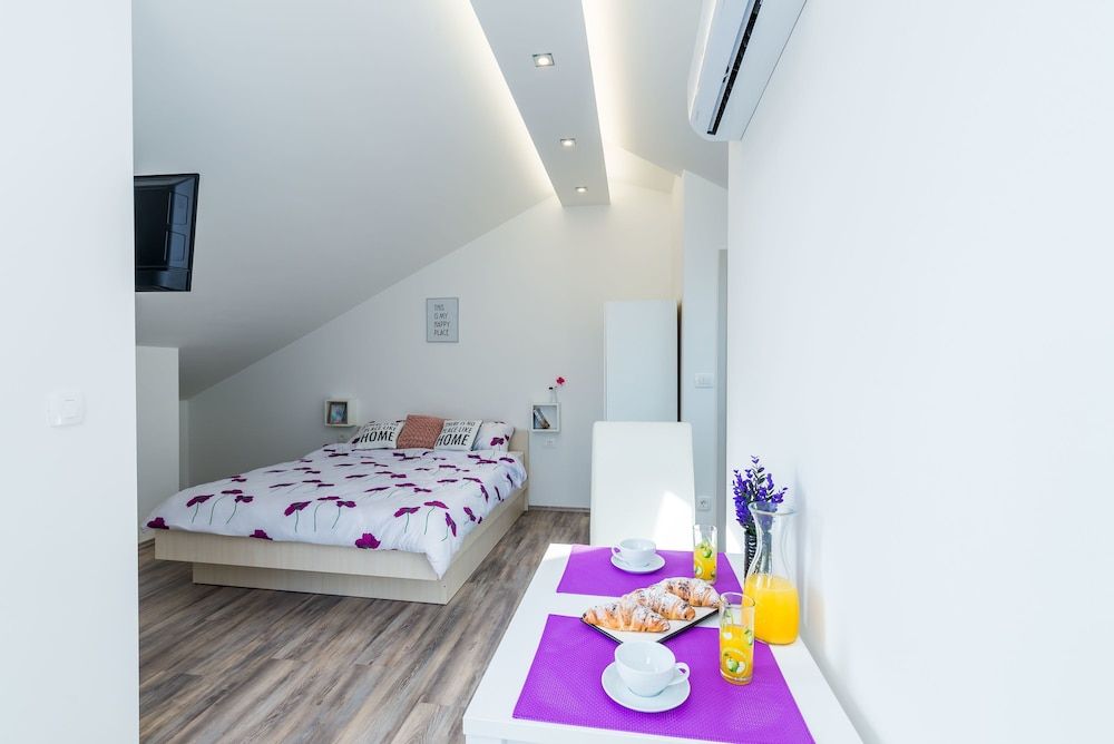 Bovolini's Place Luxury Studio, Balcony 10