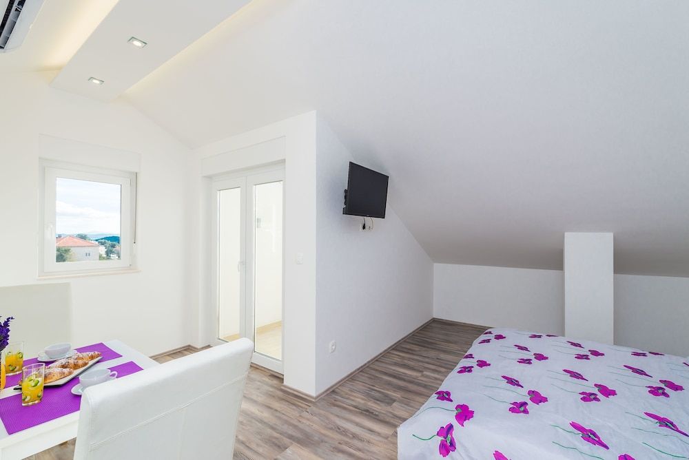 Bovolini's Place Luxury Studio, Balcony 12