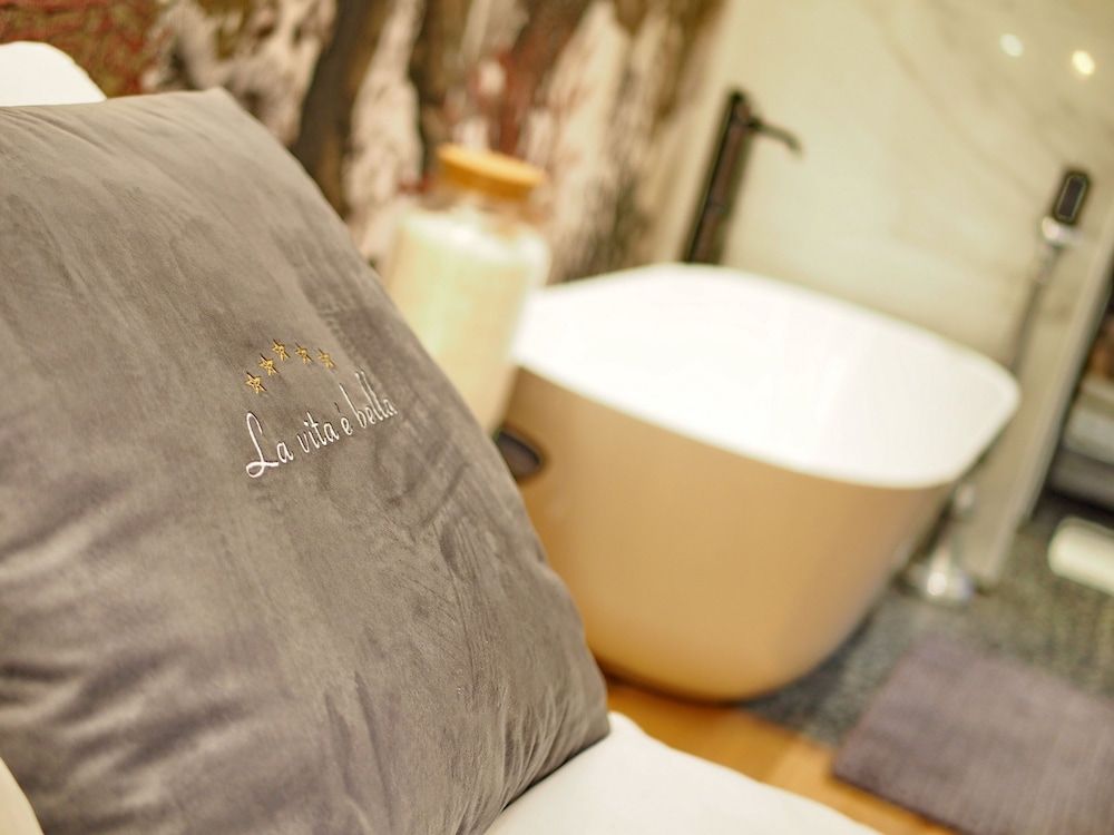 La Vita e Bella IV Superior Double Room (1) 19