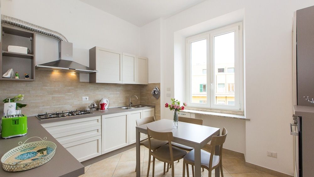 Rental in Rome Taurasia Apartment, 2 Bedrooms 11