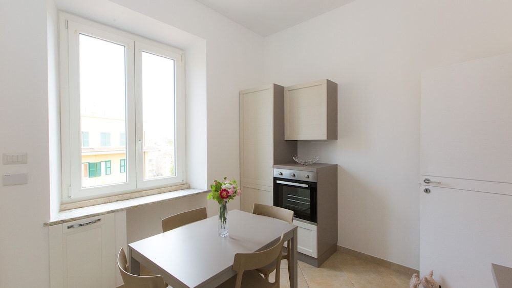 Rental in Rome Taurasia Apartment, 2 Bedrooms 15