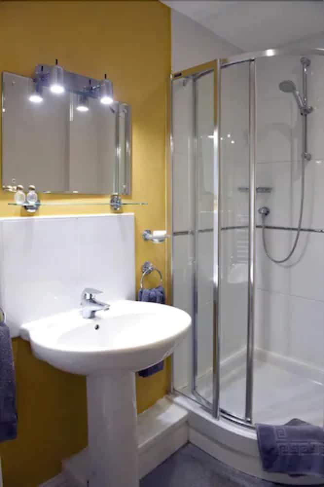 The Rose and Crown Hotel Single Room, 1 Twin Bed 3