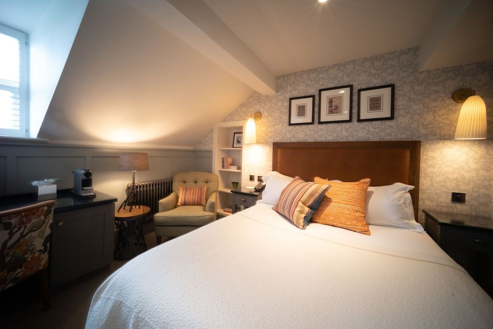 Eleven Didsbury Park Snug Room 2