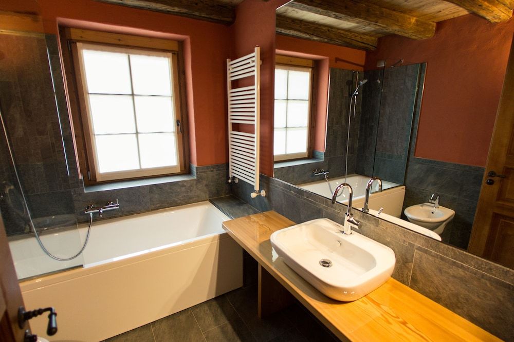 Hotel Les Montagnards Deluxe Room, 1 Bedroom, Terrace, Mountain View 7