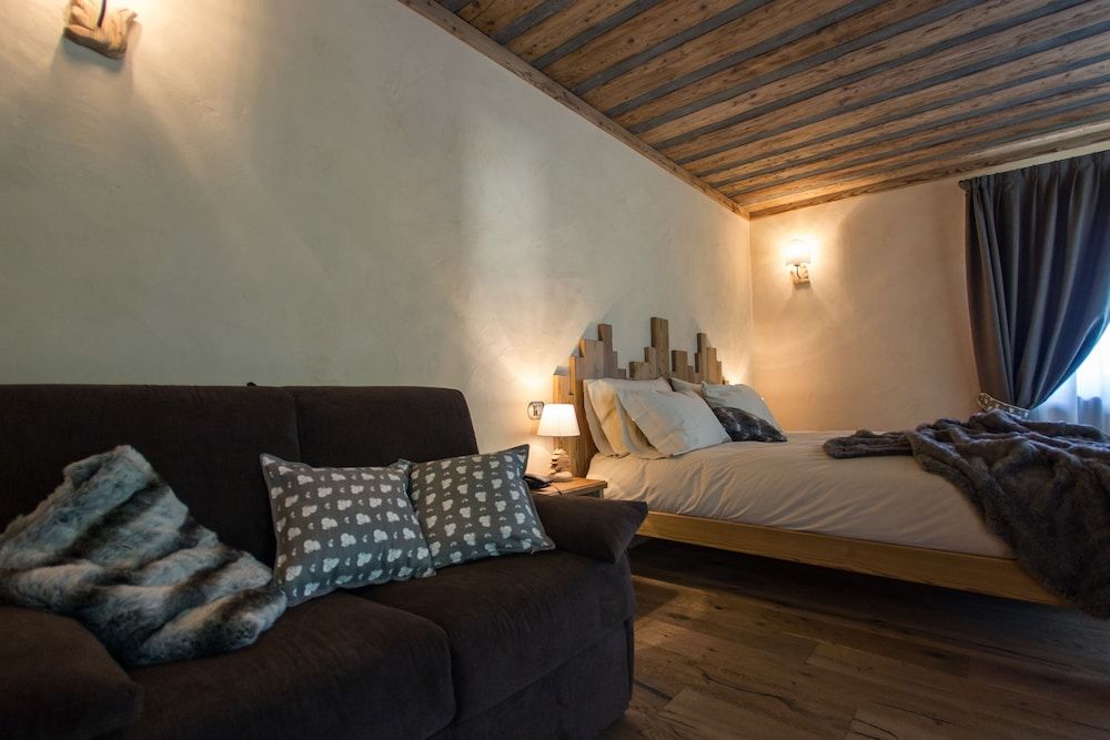 Hotel Les Montagnards Deluxe Room, 1 Bedroom, Terrace, Mountain View 9
