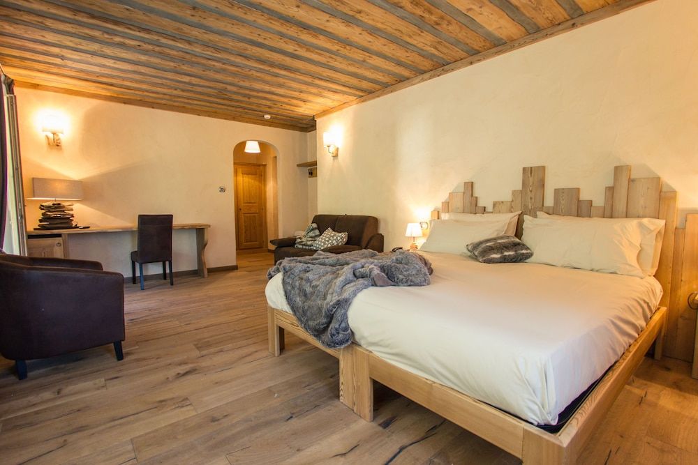 Hotel Les Montagnards Deluxe Room, 1 Bedroom, Terrace, Mountain View 2