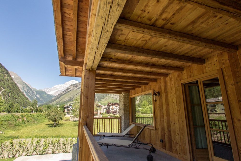 Hotel Les Montagnards Deluxe Room, 1 Bedroom, Terrace, Mountain View 6