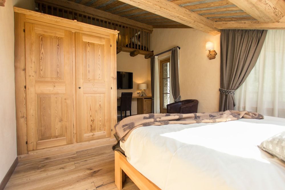 Hotel Les Montagnards Family Duplex, 1 Bedroom, Terrace, Mountain View 5
