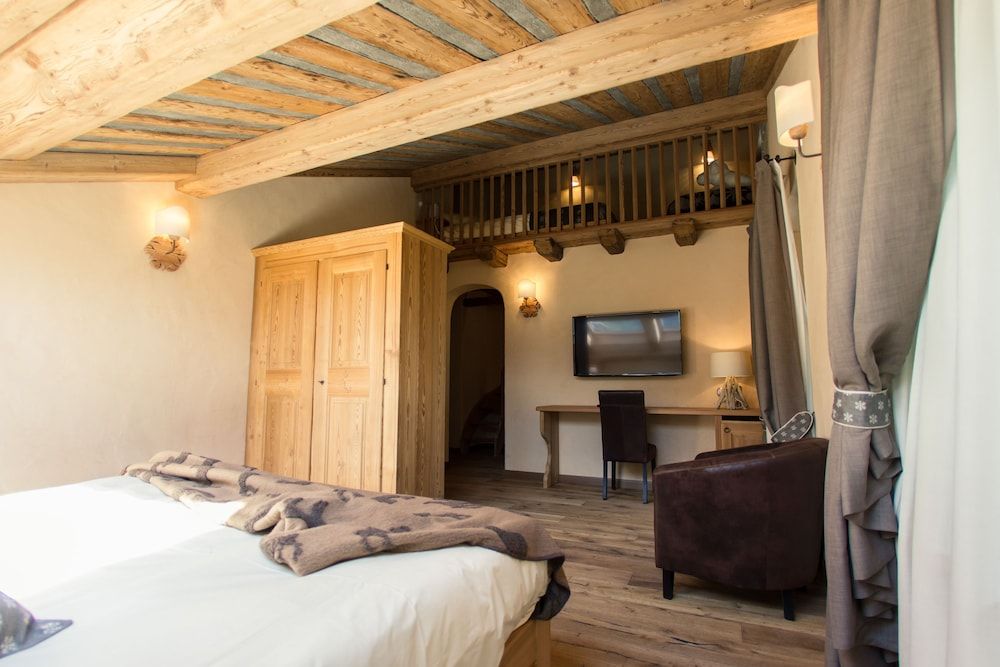 Hotel Les Montagnards Family Duplex, 1 Bedroom, Terrace, Mountain View