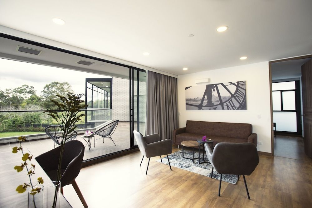 Hotel Lagoon Suite, 1 King Bed with Sofa bed 3