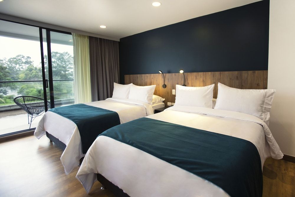 Hotel Lagoon Superior Double Room, 2 Double Beds, Lake View (Twin) 3