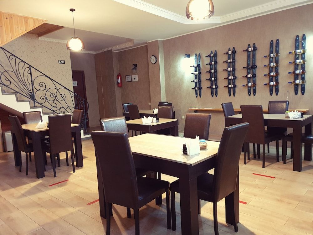 undefined Hotel Four Brothers 6