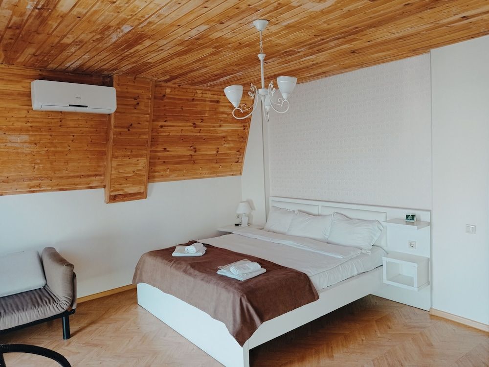 undefined Hotel Four Brothers 4