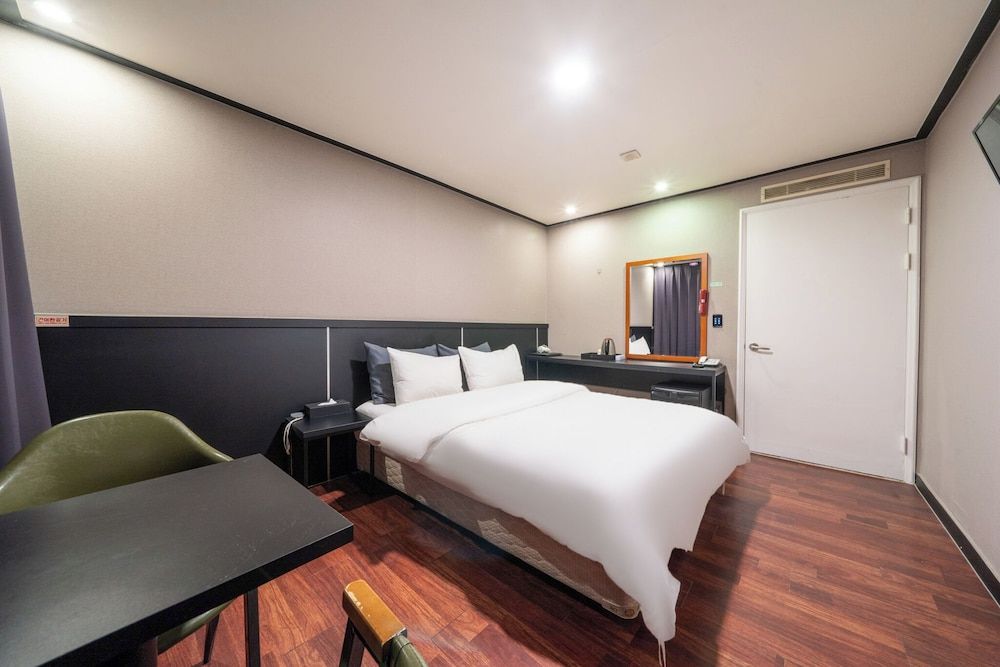 Hotel Kabo Standard Double Room (Free access to fitness) 3