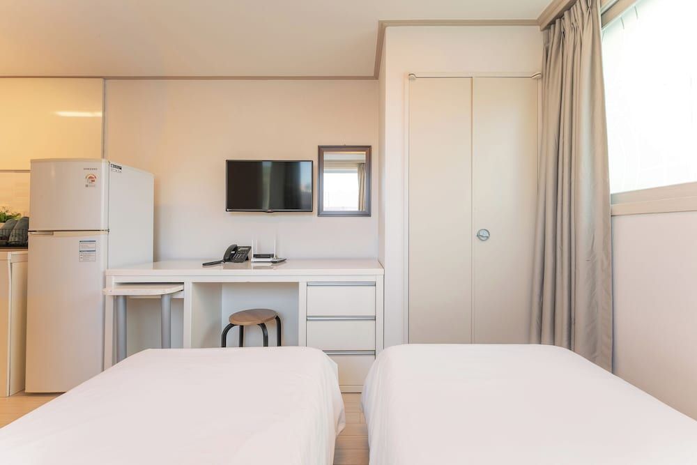 Staywell Hotel Standard Twin Room 15