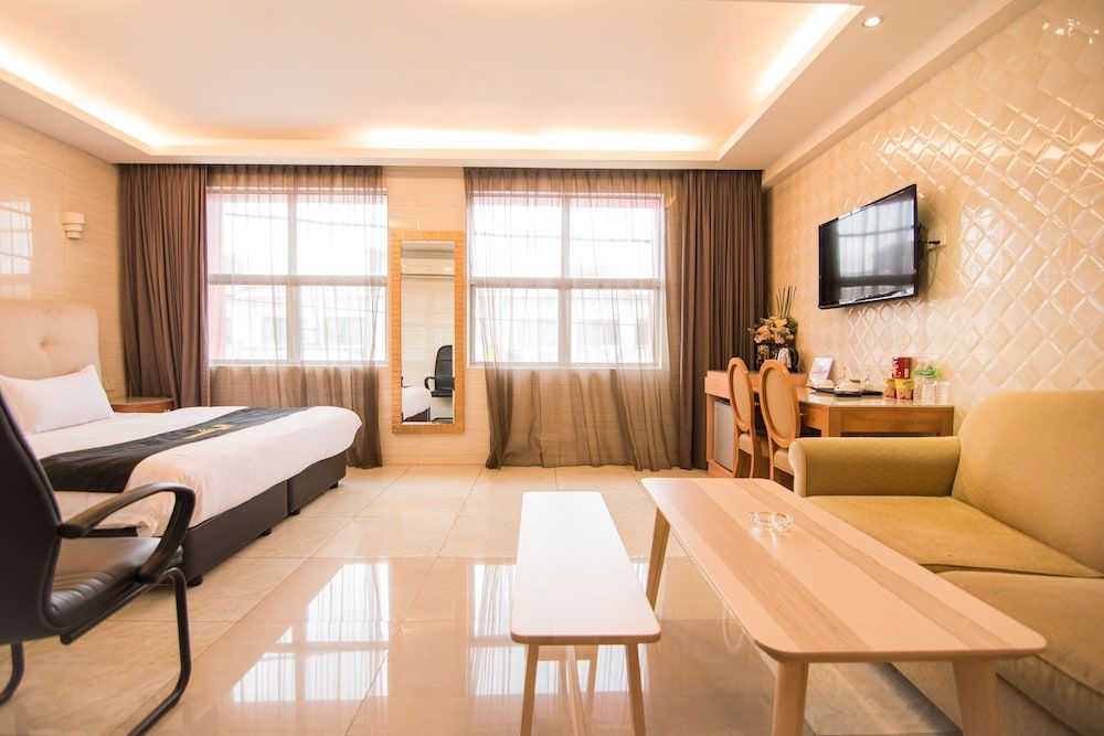 undefined Suwara Hotel 4