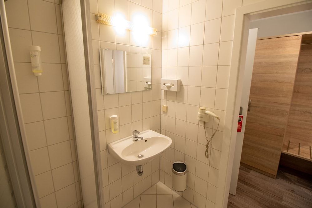 Hotel Fallersleber Spieker Classic Single Room 3