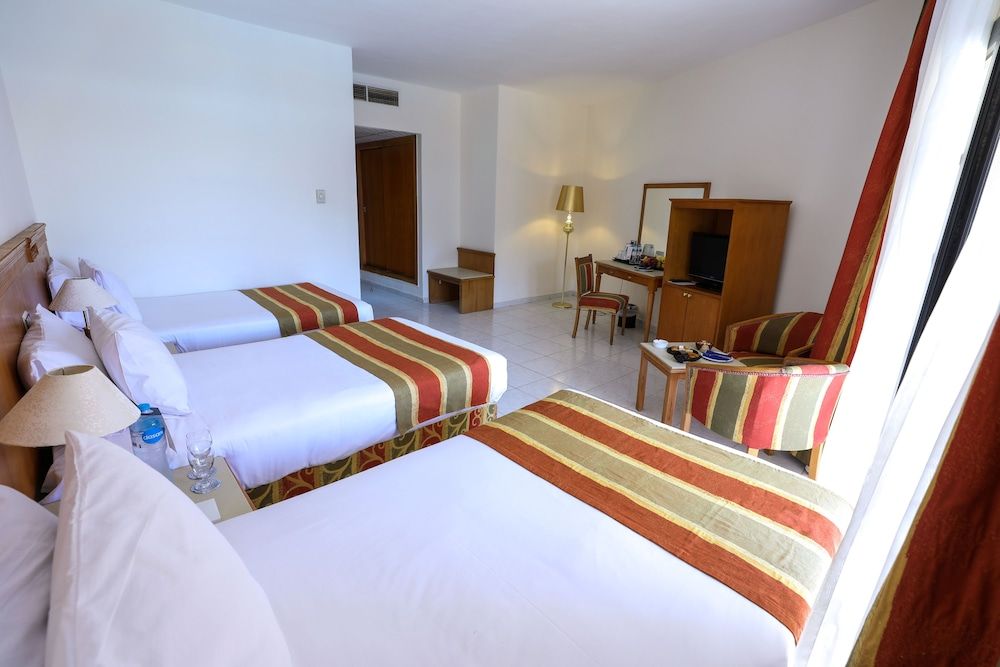 Deluxe Double Room, Garden View