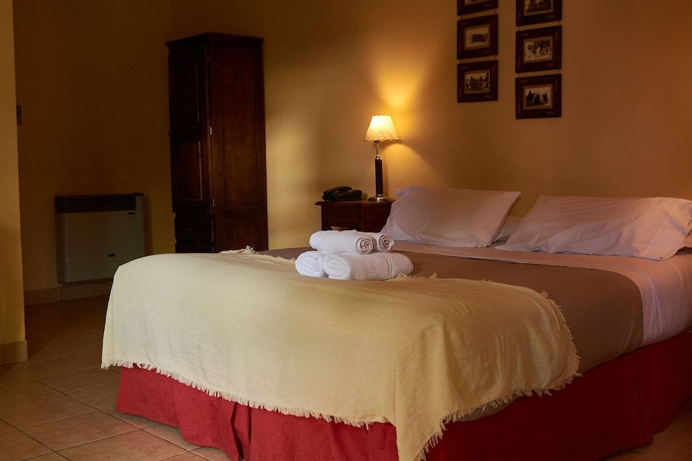 Kau Kaleshen Classic Triple Room