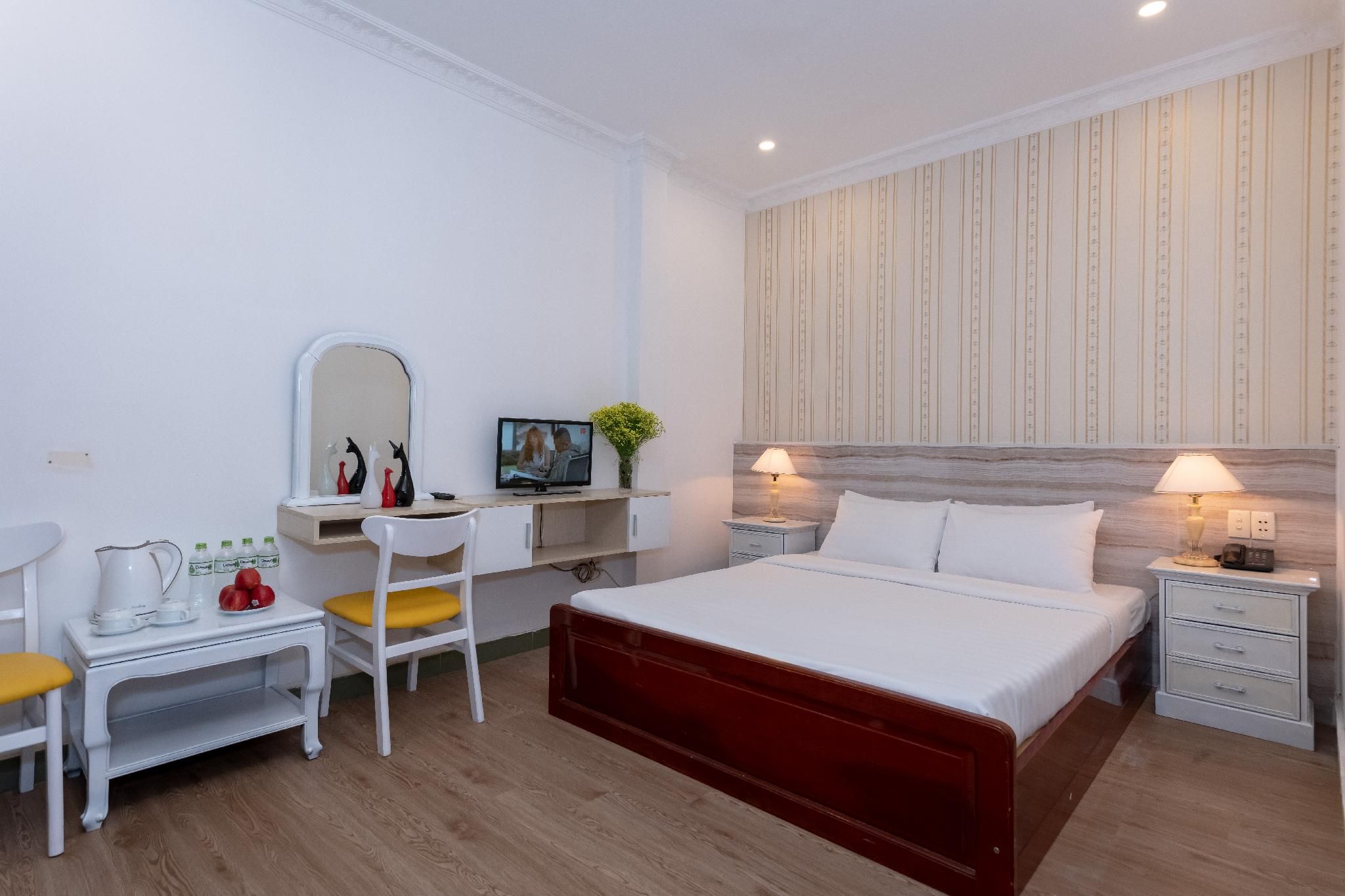 The One Hotel Ben Thanh Superior Double Room 4