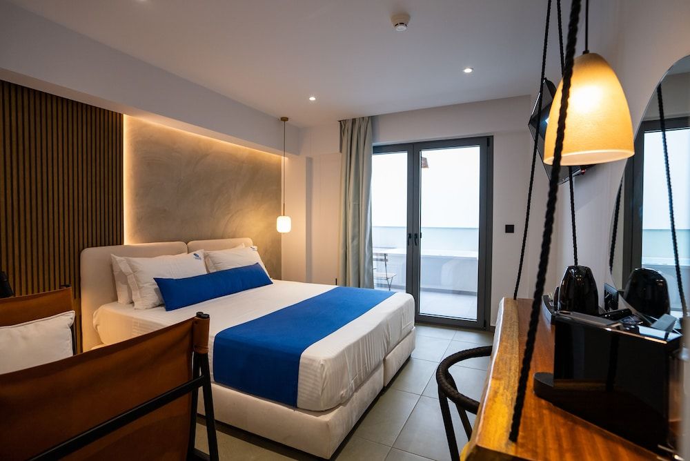 Deluxe Double or Twin Room (with spa bath)