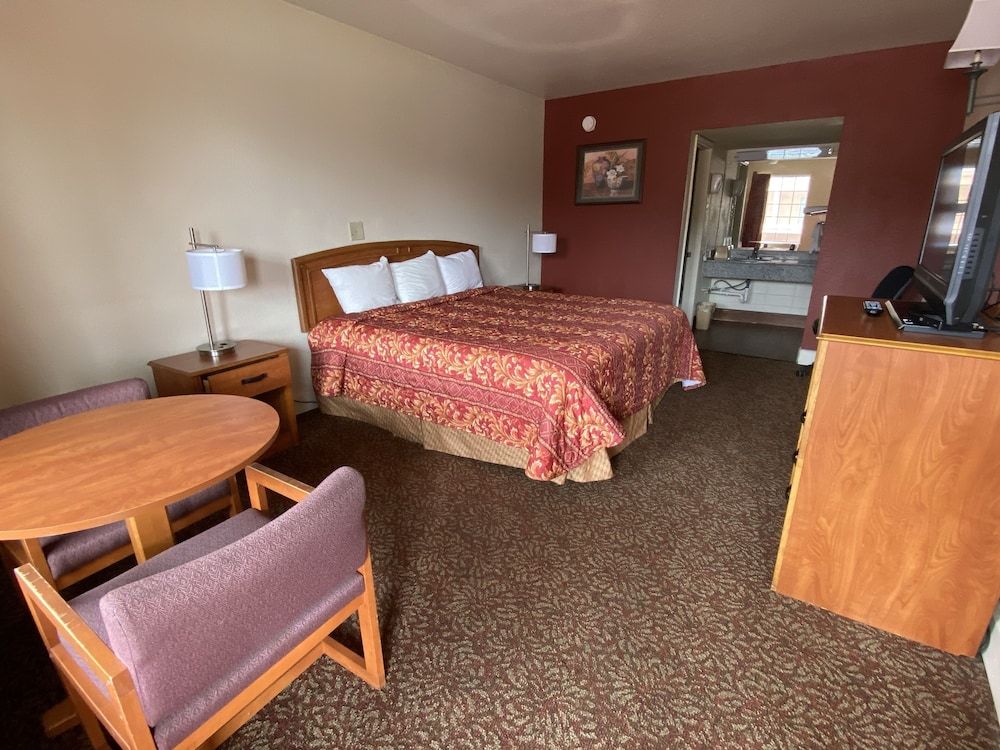 Room, 1 King Bed, Non Smoking