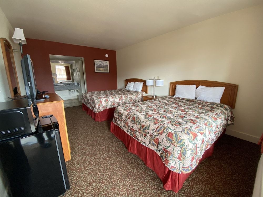 Room, 2 Queen Beds, Non Smoking