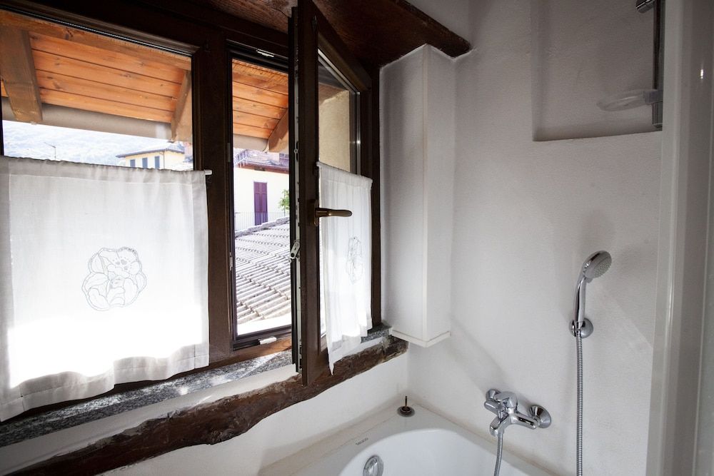 Antica Molina Apartment, 2 Bedrooms (Attic) 28