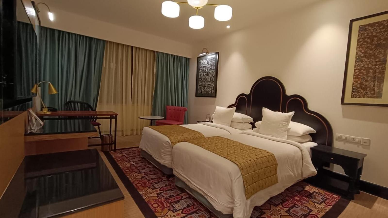 Club Twin Room
