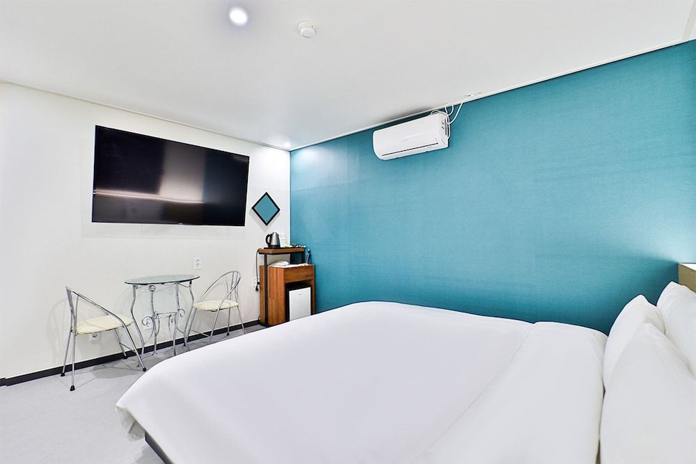 Calm Rest Hotel Busan Sasang Standard Double Room 2