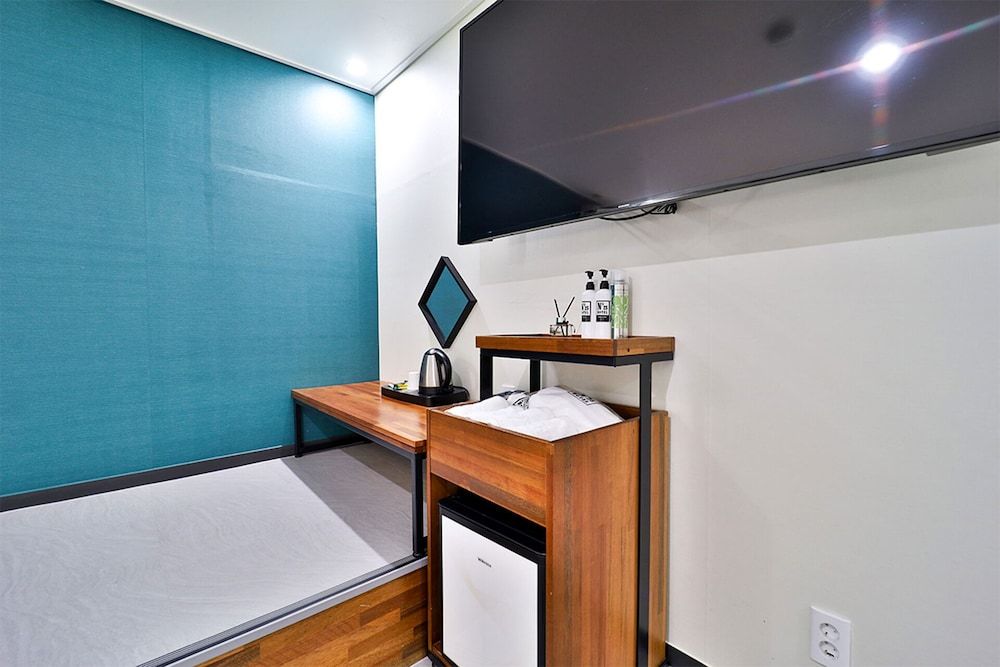 Calm Rest Hotel Busan Sasang Standard Double Room 29