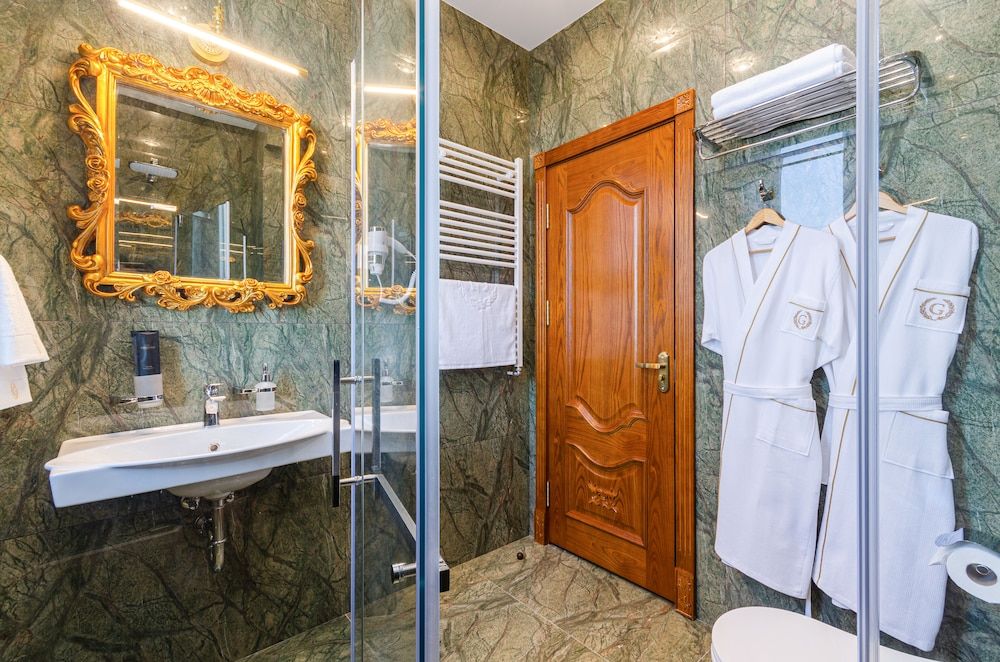 GREGORY Boutique Hotel Chisinau Classic Double Room 8