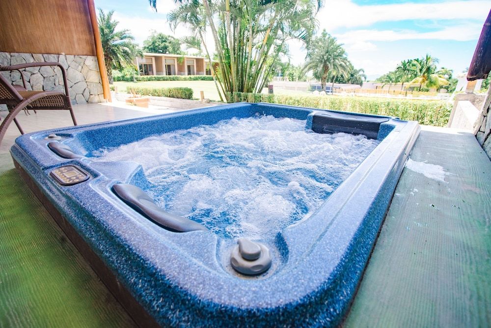 Private Spa Tub