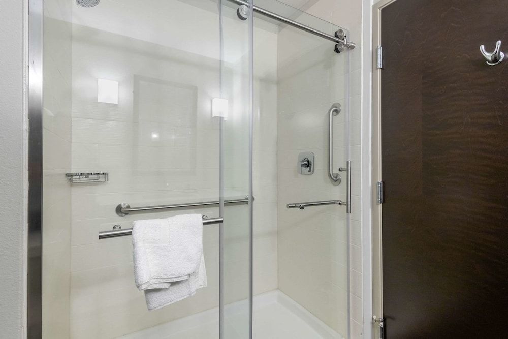 Sleep Inn & Suites Bricktown - near Medical Center Standard Room, 2 Queen Beds, Non Smoking 5