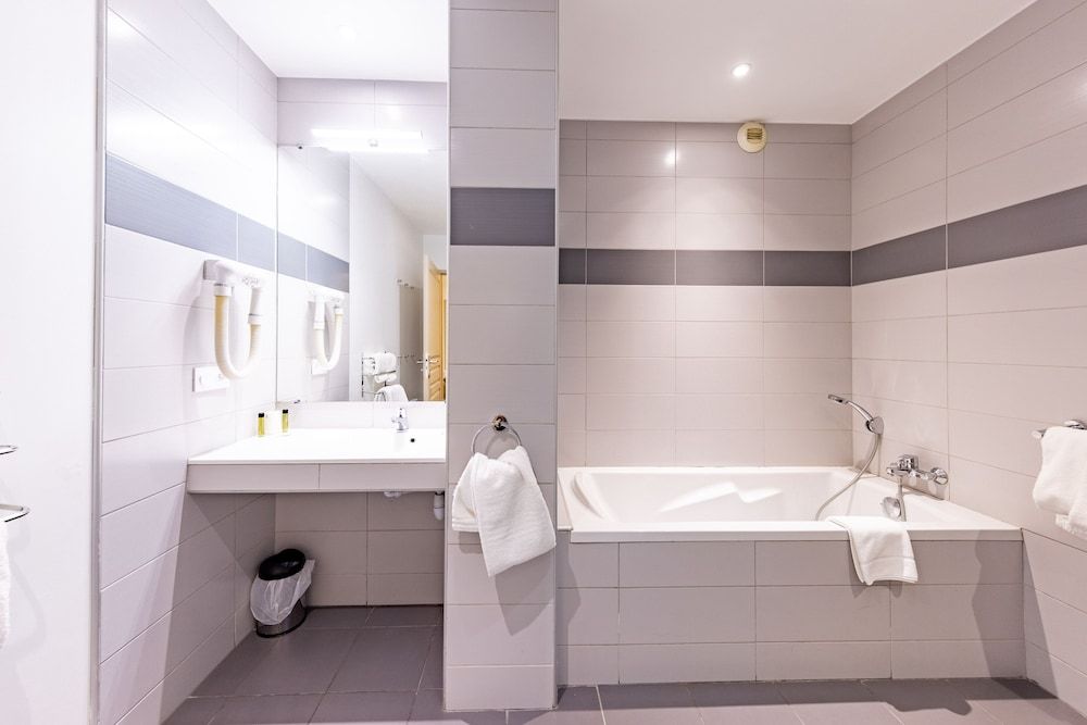 Hôtel Princes de Catalogne Family Suite 5