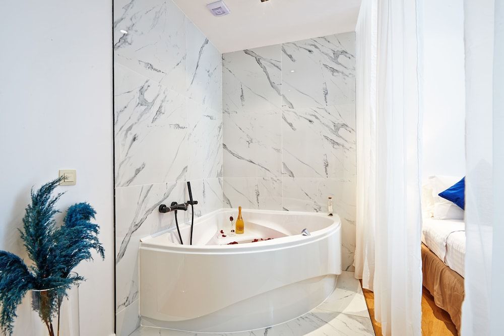 undefined Hôtel Les Ecrins 4