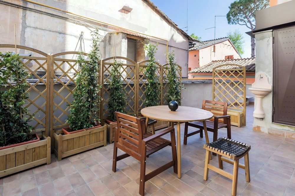 undefined Sonder by Marriott Bonvoy Trastevere Apartments Piazza Trilussa 4