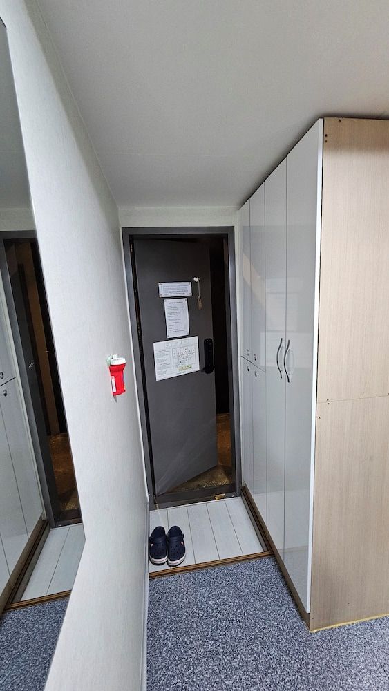 Stella Hostel Economy Single Room, 1 Twin Bed 8