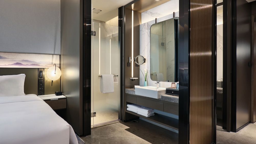 Standard Room, 2 Twin Beds, Lake View