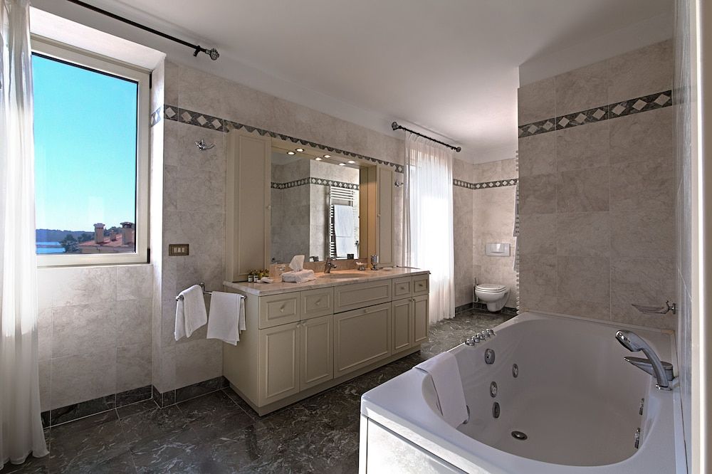 Villa Tuttorotto Superior Double Room, Sea View 5